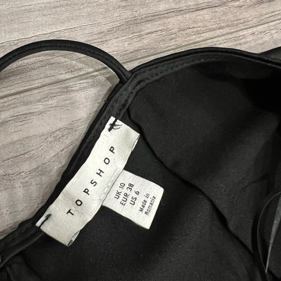 A beautiful dress in the style of a nightgown, silk is very expensive🖤🫶 - Picture 4 of 4